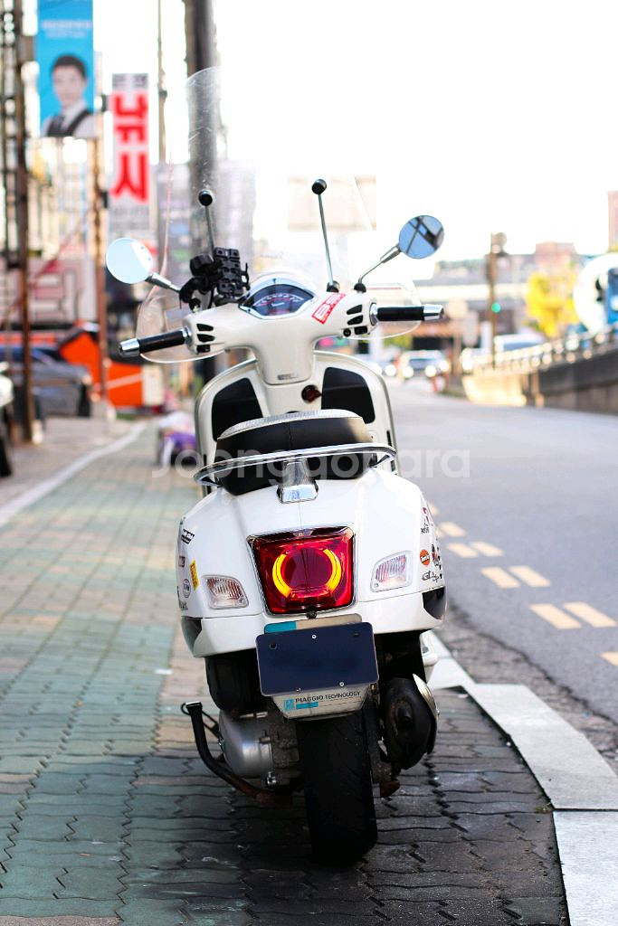 베스파 gts125 ABS 2021년식 오토바이 판매--5