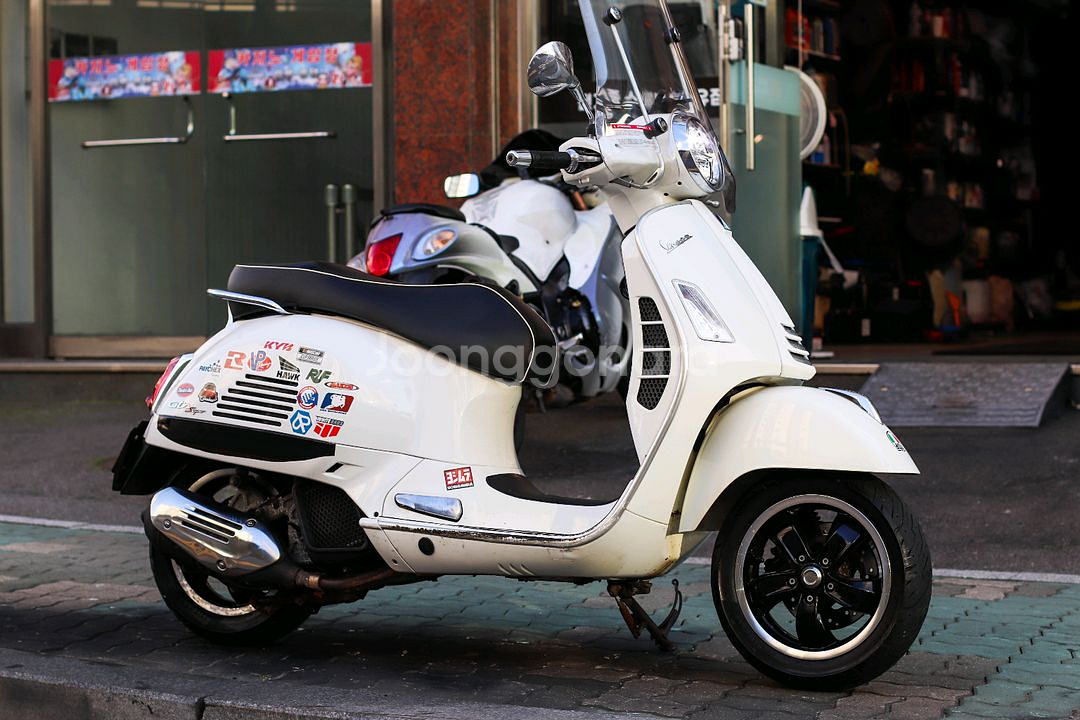 베스파 gts125 ABS 2021년식 오토바이 판매--3