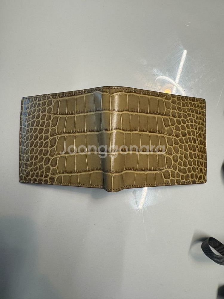 톰포드 소가죽반지갑 악어패턴 새제품 풀셋--3