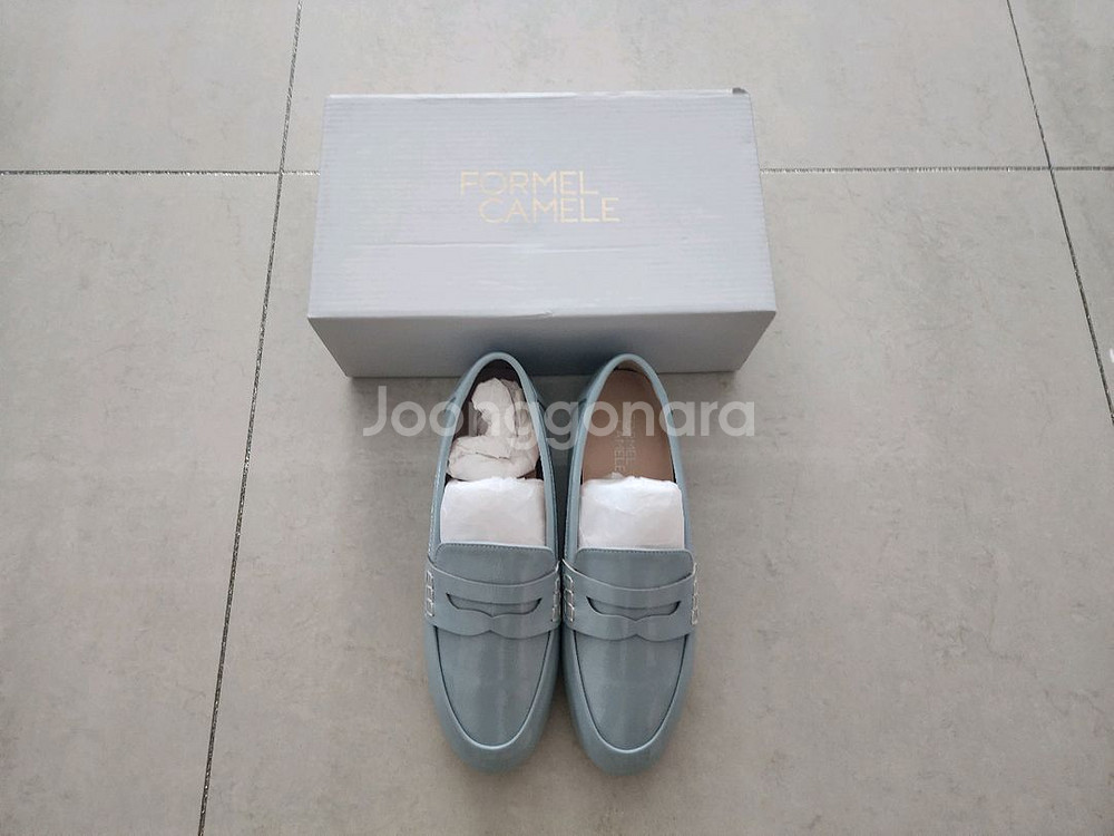 포멜카멜라 여성 로퍼 240사이즈 새거팔아요--0