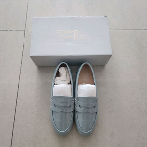 포멜카멜라 여성 로퍼 240사이즈 새거팔아요