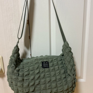 (택포) 어반아웃피터스 퀄팅백