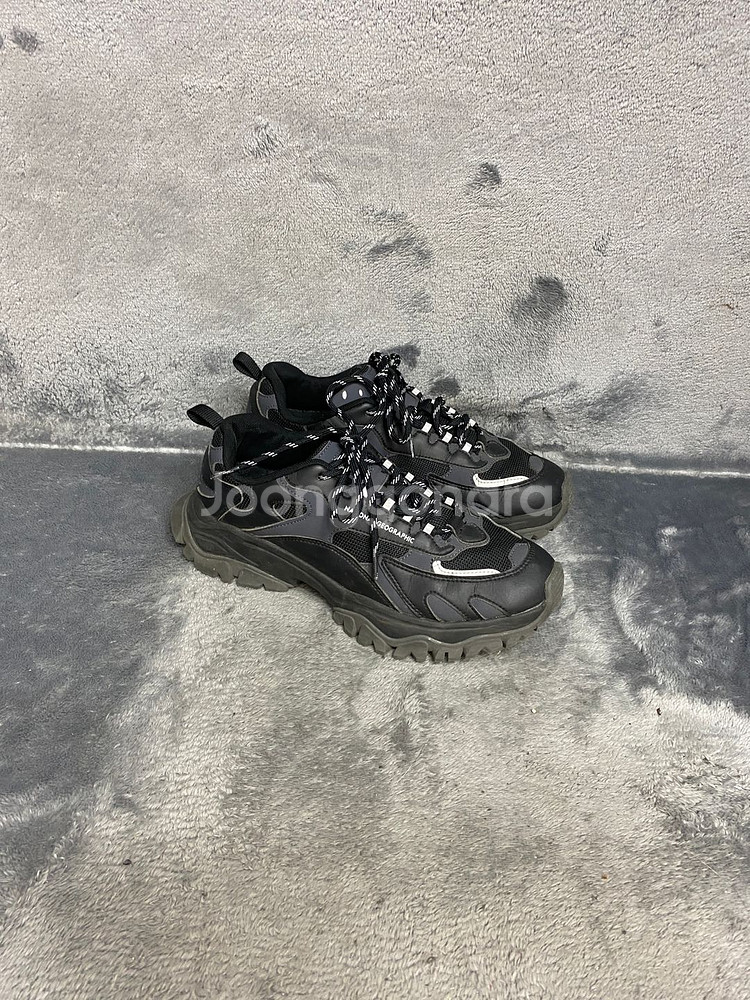 내셔널지오그래픽 운동화 260--0