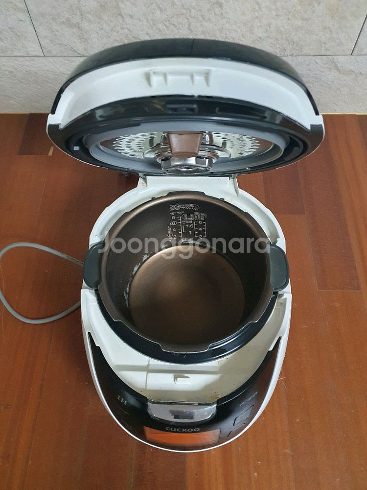쿠쿠 압력밥솥 8인용 팔아요--1
