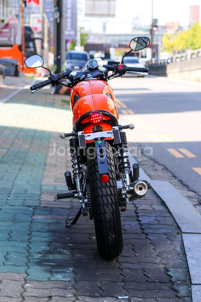 블랙카페125 한웨이 2017 오토바이 판매합니다--5