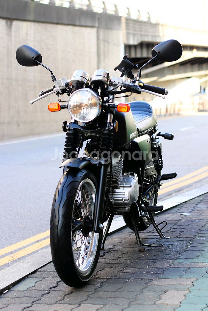 그리폰125 이탈젯 2018 멧블랙 오토바이 판매합니다--2