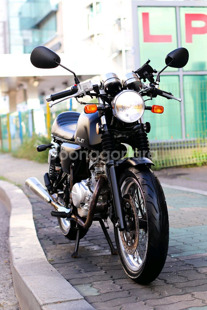 그리폰125 이탈젯 2018 멧블랙 오토바이 판매합니다--0