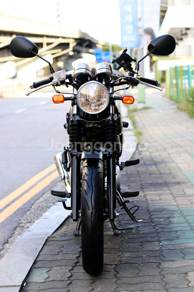 그리폰125 이탈젯 2018 멧블랙 오토바이 판매합니다--1