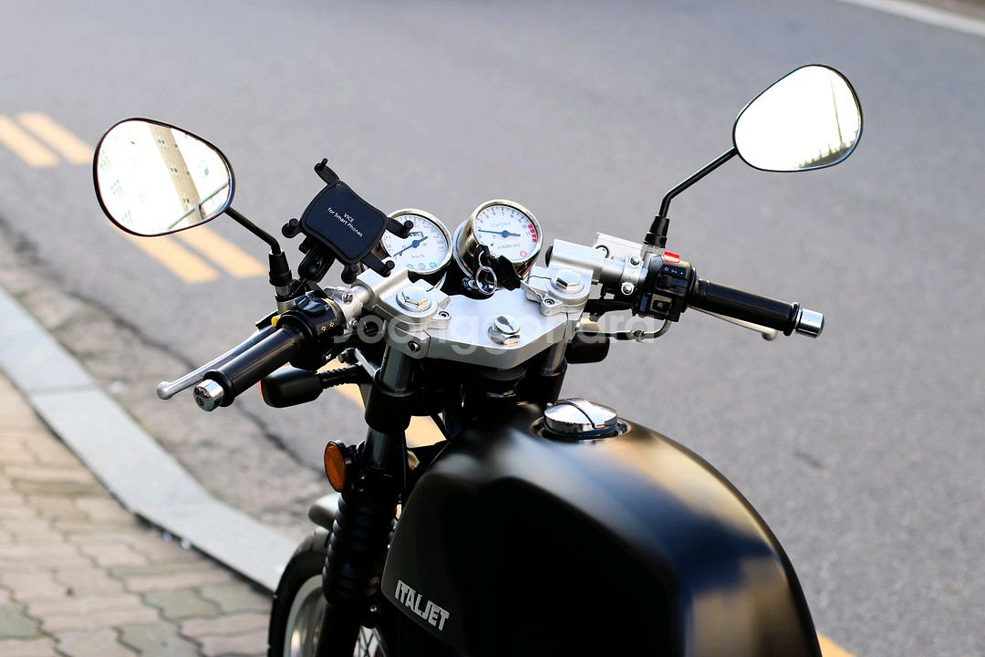 그리폰125 이탈젯 2018 멧블랙 오토바이 판매합니다--9