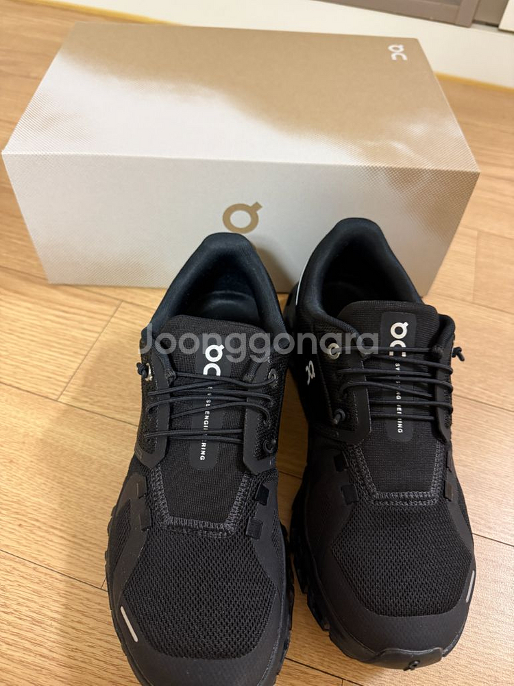 온러닝 클라우드6 235 새상품--0