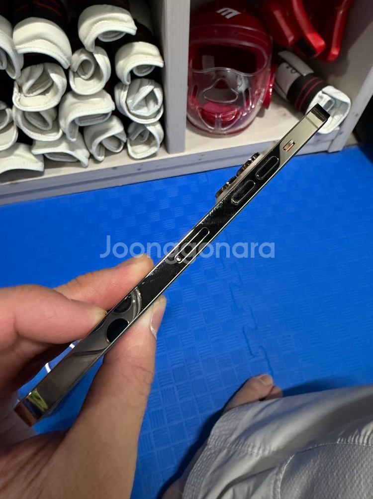 아이폰 14 프로맥스 256GB 골드 팝니다--1