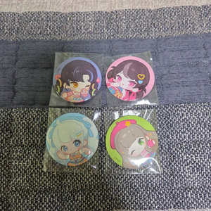 이세팝 캔뱃지 판매 (이세돌, 이세계아이돌 굿즈)