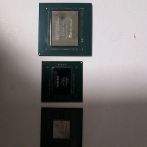 그래픽칩 3개 GTX96x ,1050,RTX2060