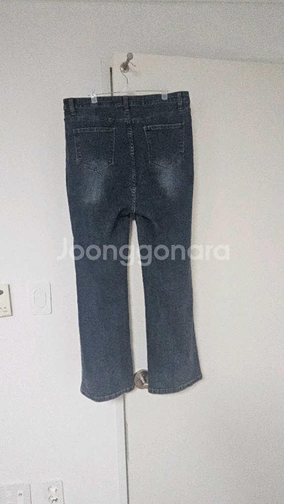 다리 길어보이는 여성 청바지--1