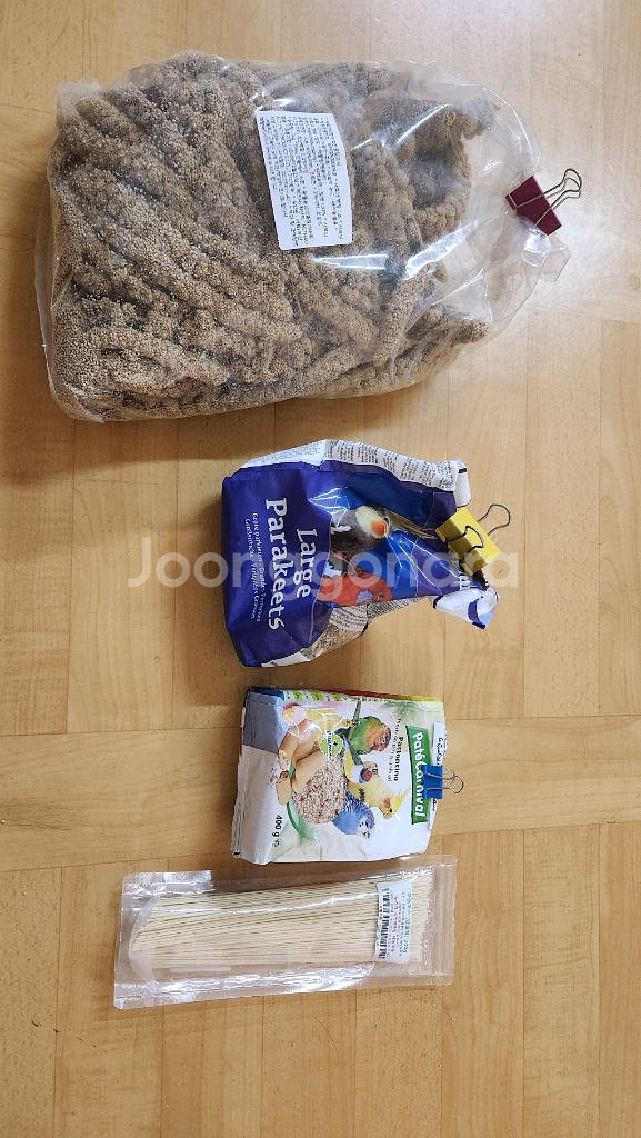 왕관앵무새(새장, 이동장, 먹이, 횃대 등등 포함)--3