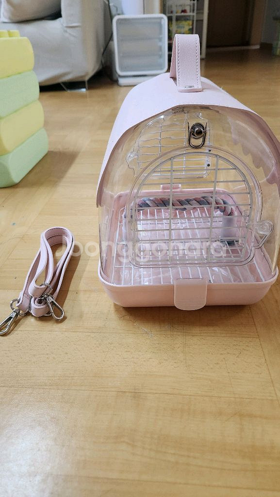 왕관앵무새(새장, 이동장, 먹이, 횃대 등등 포함)--8