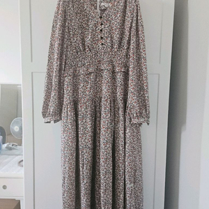 써스데이아일랜드 원피스(미착용새제품)