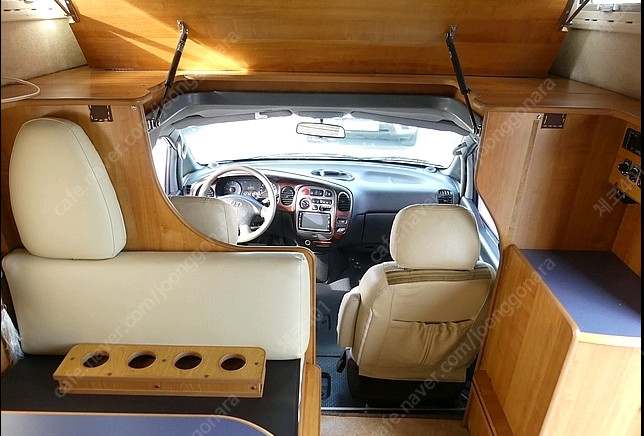 6인승 캠핑카 모터홈 판매합니다 이미지