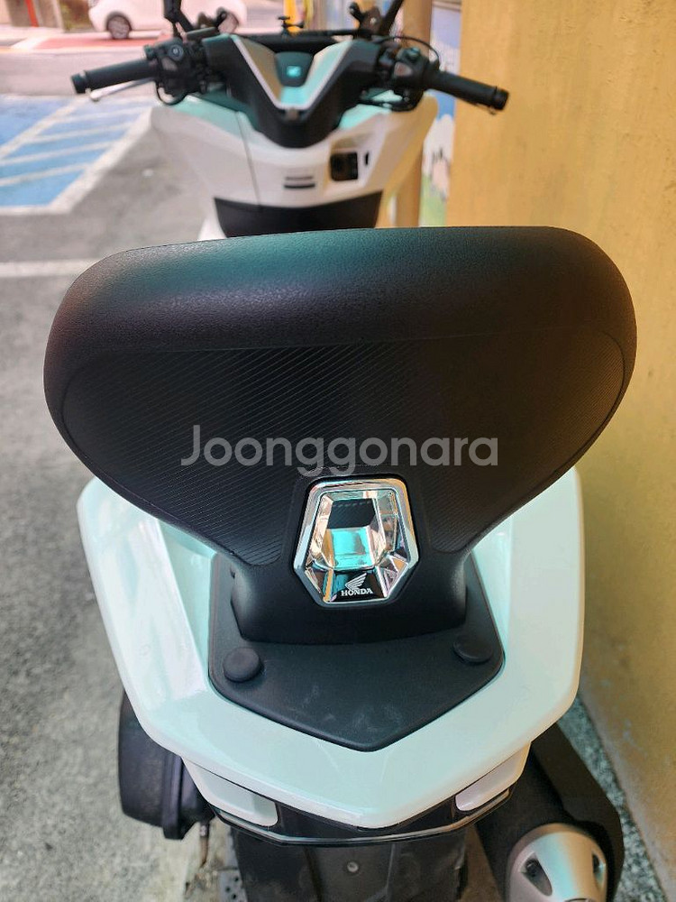 pcx 125 텐덤등받이 퍈매합니다.(21년식 이상)--1