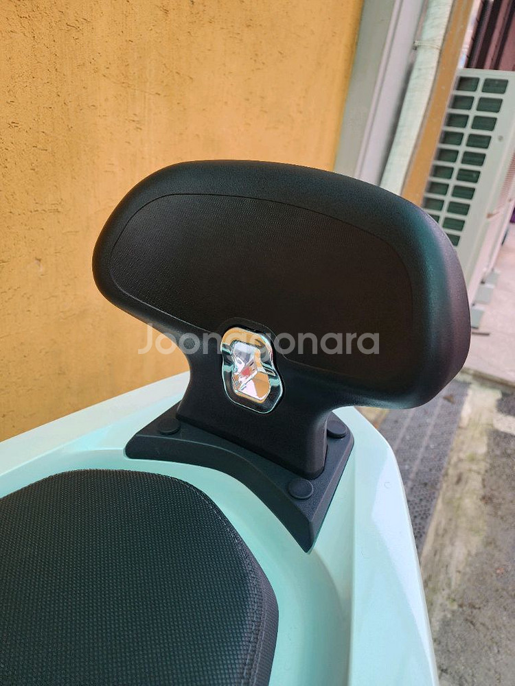 pcx 125 텐덤등받이 퍈매합니다.(21년식 이상)--0