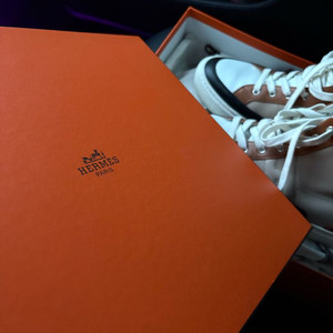 에르메스 디스트릭트 하이탑 스니커즈 트렌치 카멜 41.