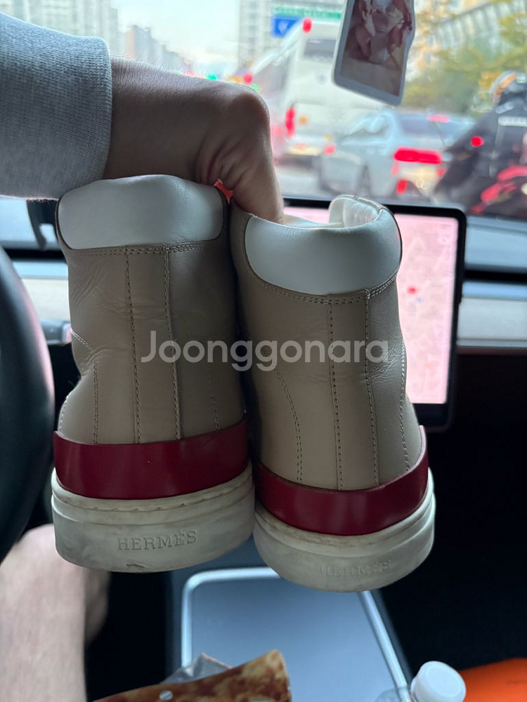 에르메스 디스트릭트 하이탑 스니커즈 트렌치 카멜 41.--1