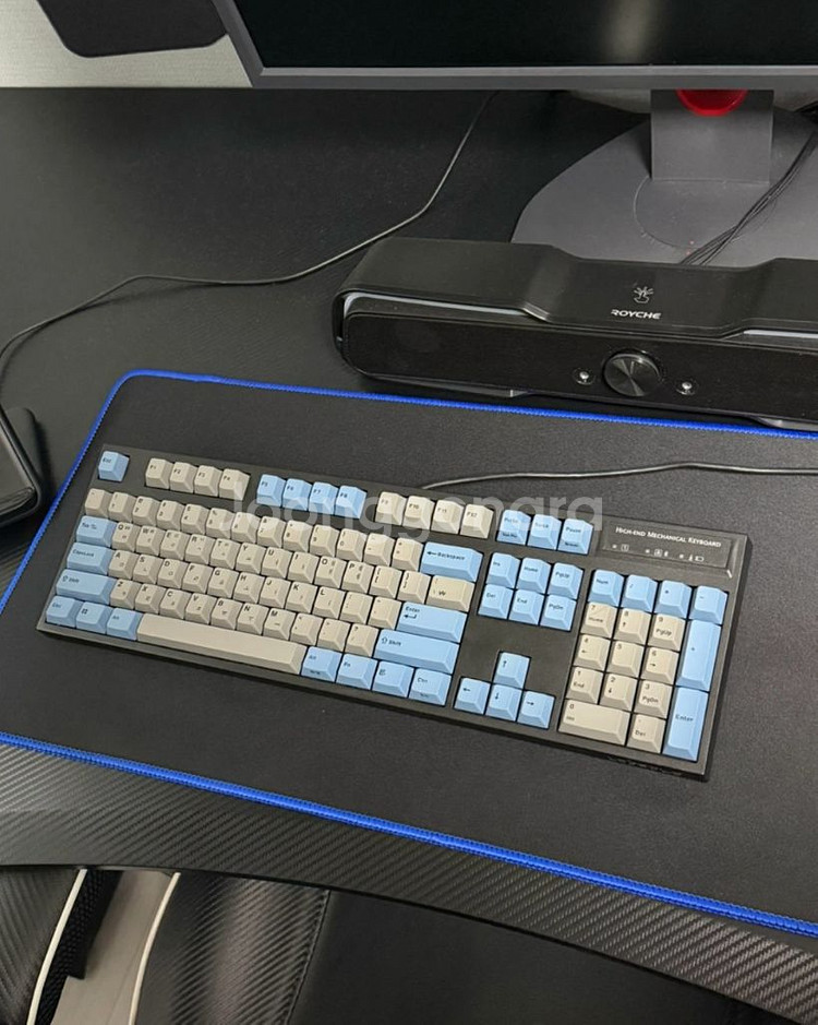 레오폴드 FC900RBT 적축 키보드 판매합니다!--0