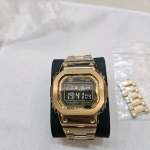 지샥 GMW-B5000GD-9DR