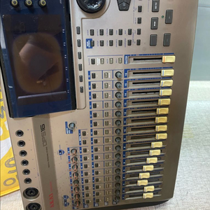 BBE 402 맥시마이저 아카이 AKAI DSP16