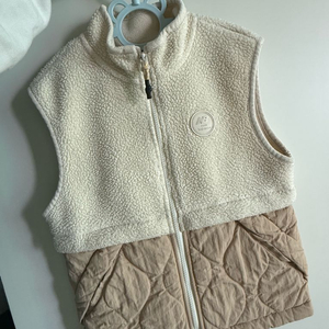 뉴발란스키즈 양털조끼130사이즈