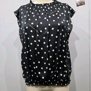 랑방 블랙 도트 민소매 블라우스 슬리브리스