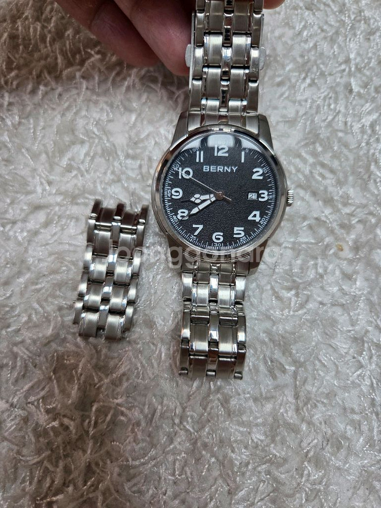 머피 오마주 버니 쿼츠 시계--3