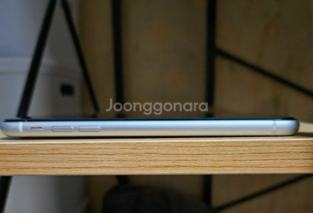 아이폰 XR 64GB 화이트 (상태 좋습니다)--3