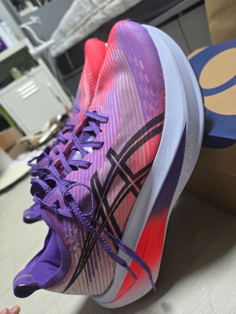 러닝화 아식스 메가블라스트 265 신품급 판매.--5