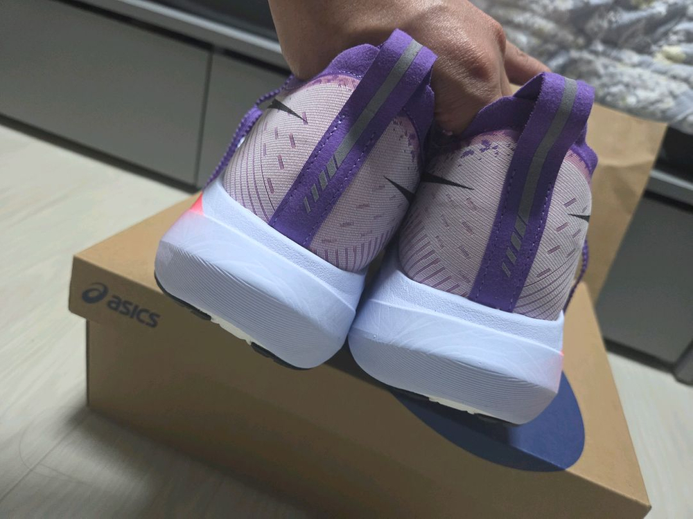 러닝화 아식스 메가블라스트 265 신품급 판매.--7