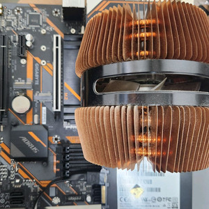 게이밍pc I7-8700 b360 ssd 120g