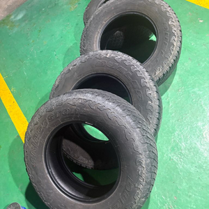 브릿지스톤 듀얼러 245/75/17r 4짝 팔아요