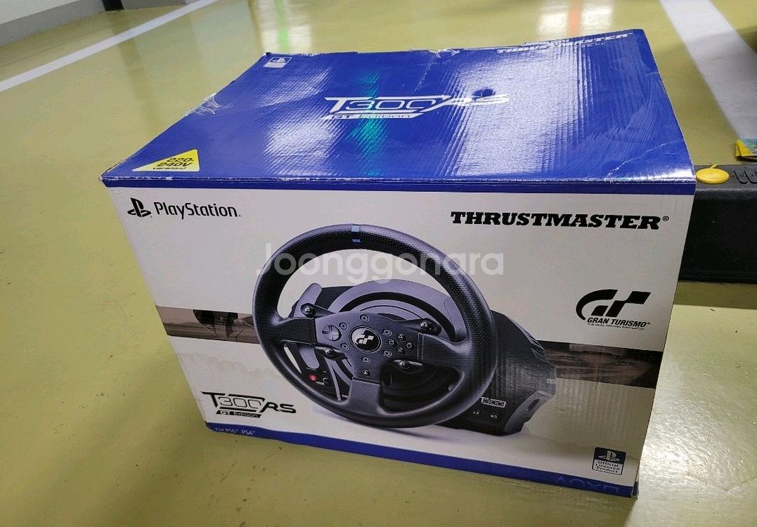 트러스트마스터t300rs 3페달 판매합니다--1