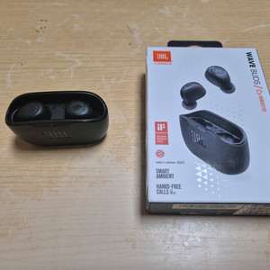 JBL Wave Buds 블랙 무선이어폰 팝니다.