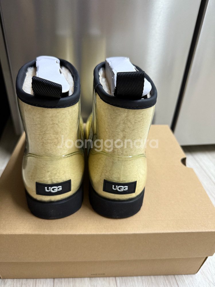 UGG 클래식 클리어 미니부츠 8W--1
