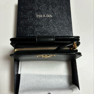 프라다 사피아노 메탈 중지갑 1ML018 QWA F00