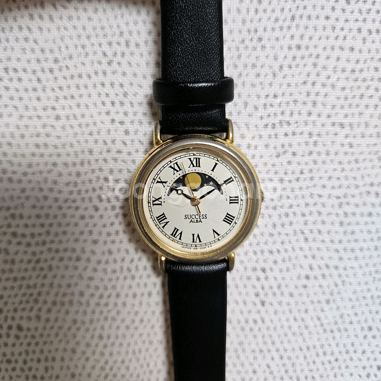 Seiko Alba Moonphase Quartz 시계--0