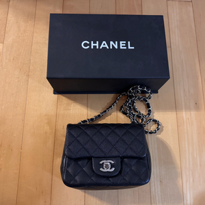 샤넬 쁘띠삭 캐비어 블랙 24번대