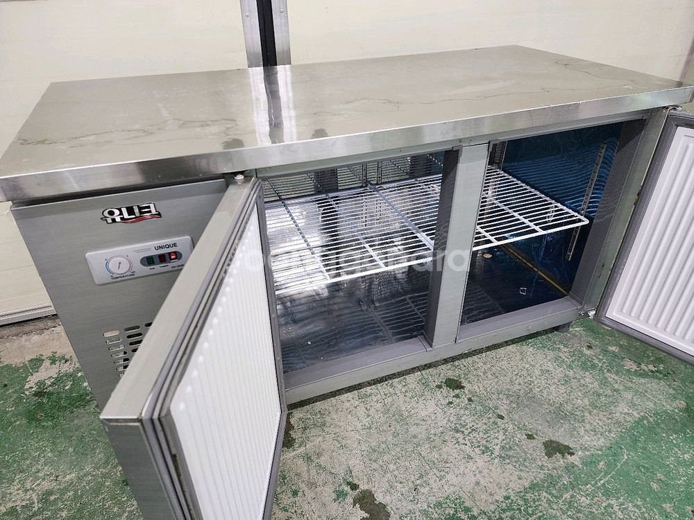 업소용 1500 테이블냉장고 판매합니다--2