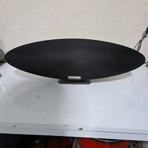Bowers & Wilkins Zeppelin 스피커