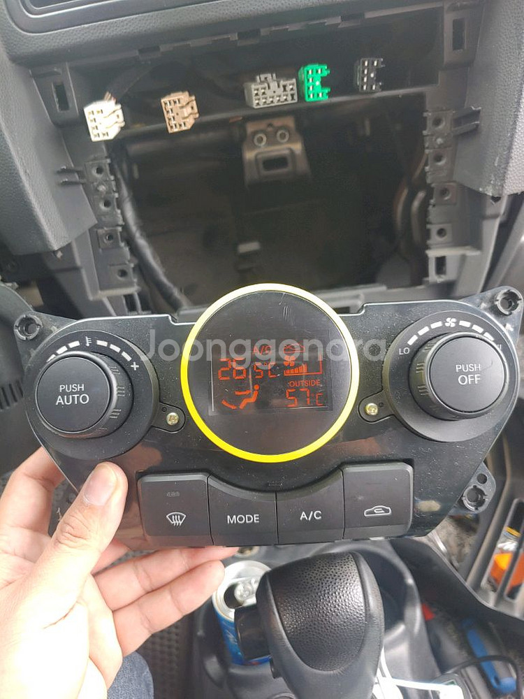 뉴모닝 오토공조기 후기형 팝니다--2