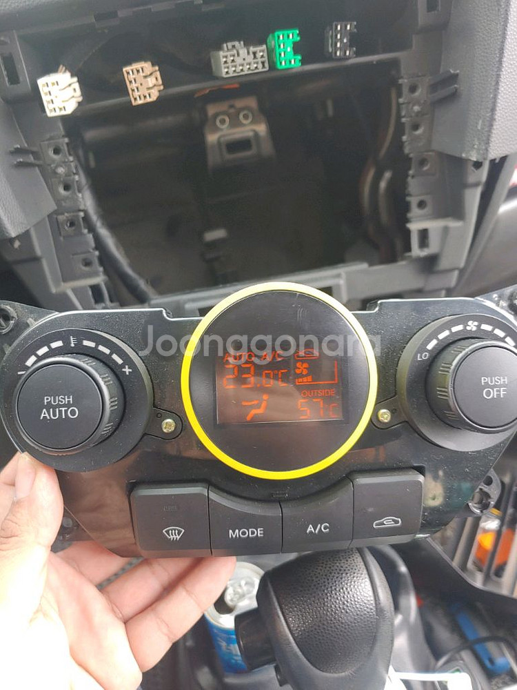 뉴모닝 오토공조기 후기형 팝니다--1