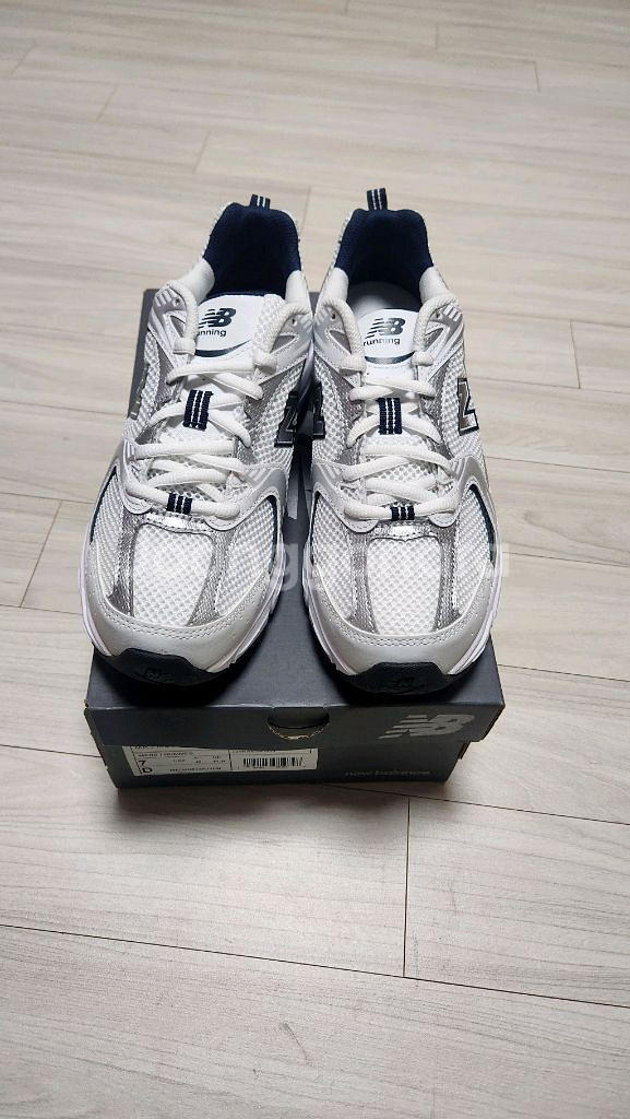 (새상품)뉴발란스 530 화이트 250(MR530SG)--1