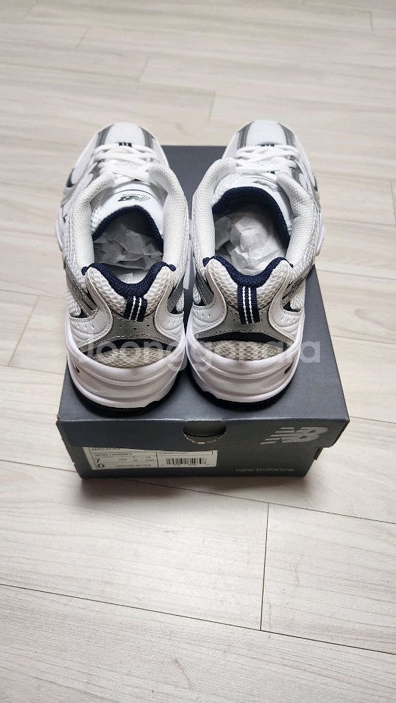 (새상품)뉴발란스 530 화이트 250(MR530SG)--2