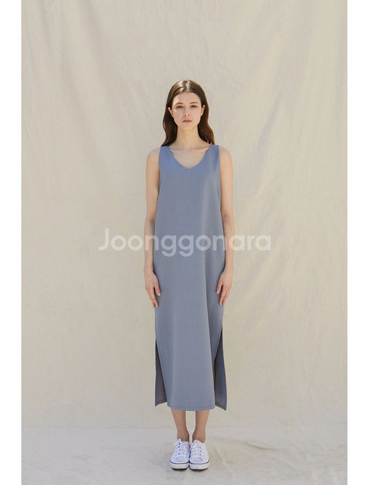 새상품)플라이런웨이 백포인트 원피스 스카이블루 롱드레스--3